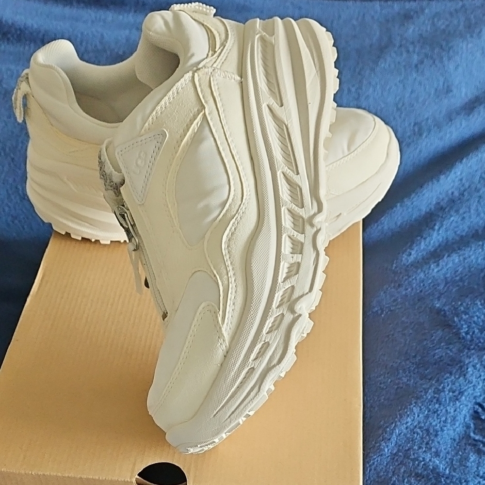 UGG CA805 Women's White/Cream Zip Sneakers - Picture 10 of 16